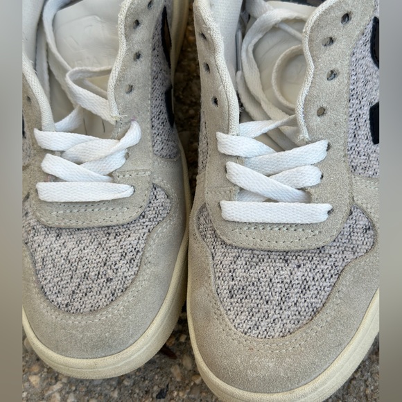 VEJA V-10 Flannel - White/Snow Size US 6 - Picture 3 of 16